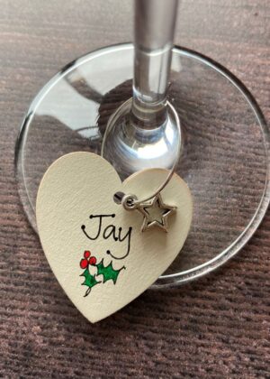 Personalised Wine Charm Christmas Table Setting | Personalised Wine Charm for a Christmas Party