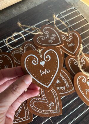 Christmas Gingerbread Decorations | Personalised Family Gingerbread Gifts | Christmas Market Gingerbread Gift